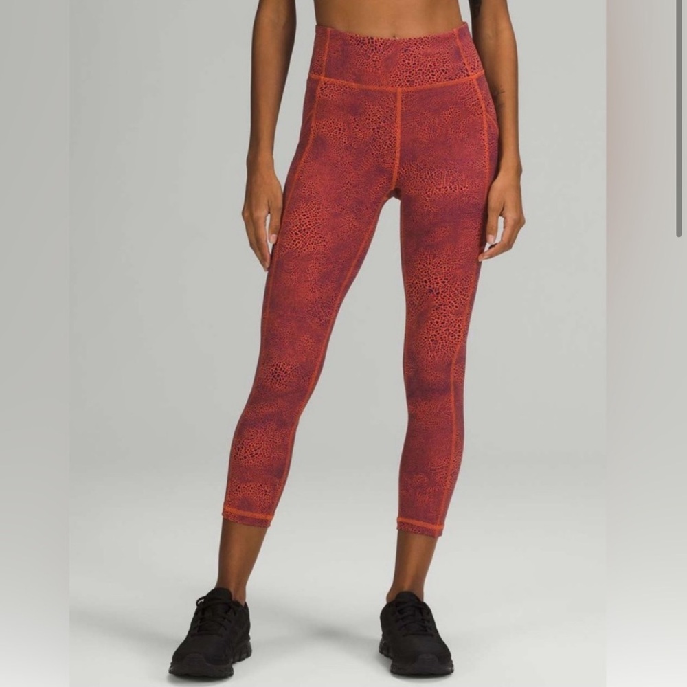 Lululemon Invigorate High Rise 25” tight size 6
